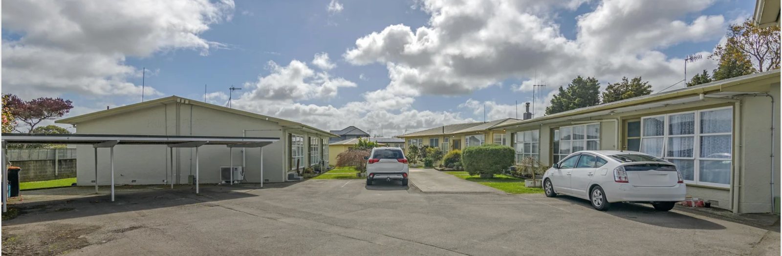 Street view of the units before renovation